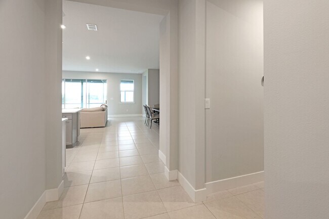Photo - 4 Bed 3 Bath Gem In The Sunstone Community In Wellen Park!!!