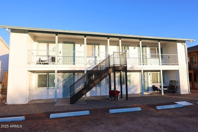 Building Photo - 127 S Outpost Rd Unit Outpost