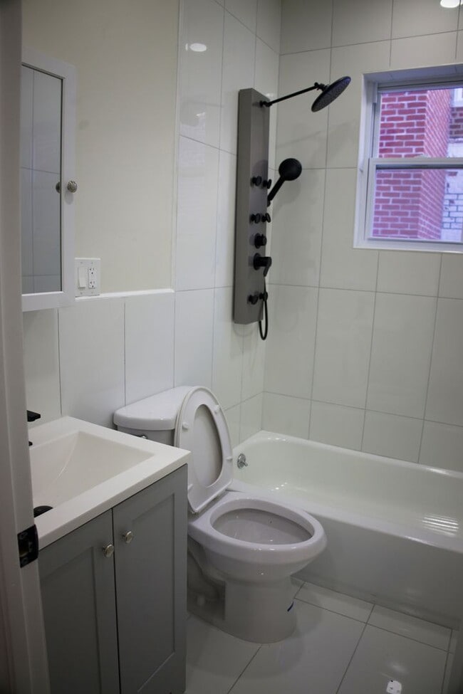 Photo - 4115 Wilder Ave Unidad 2ND FLOOR