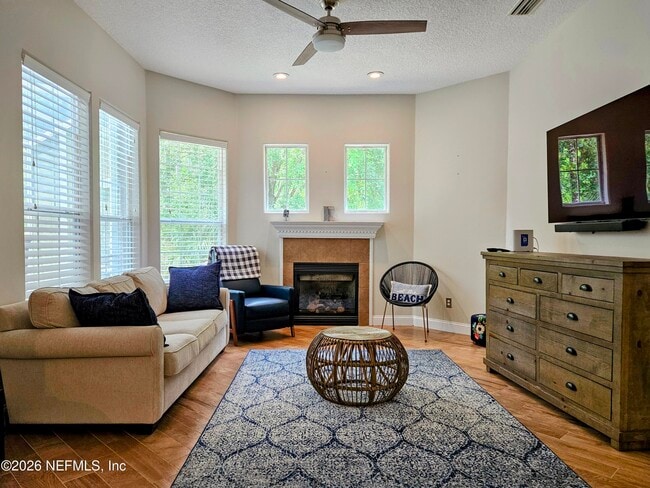 Photo - 169 W Village Dr