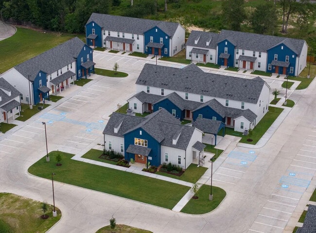 Photo - Parkway Commons Townhomes