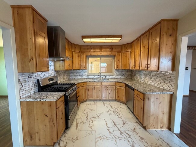 Photo - Cozy 4 Bedroom 2 Bathroom Home In The NE!