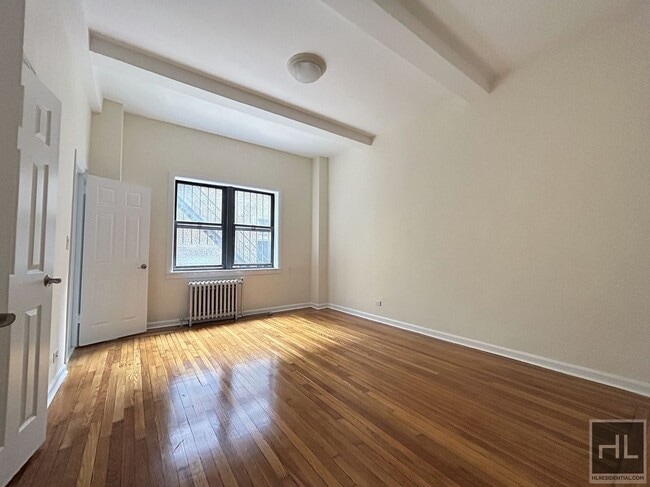 Building Photo - AMSTERDAM AVENUE Unit 1H