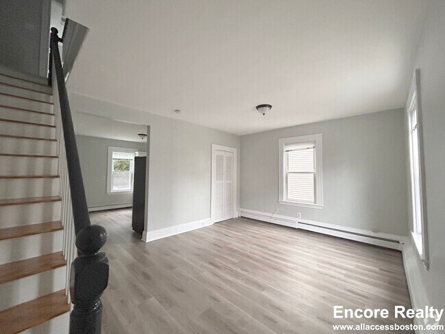 Building Photo - 6 Swetts Ct Unit 2 Rental