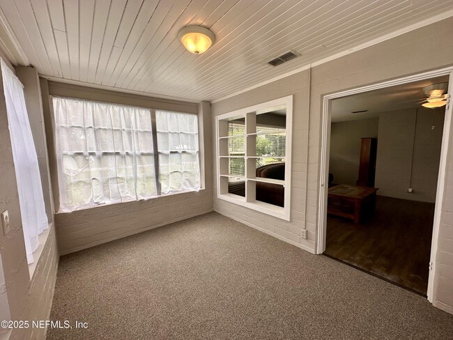 Photo - 206 Chestnut St