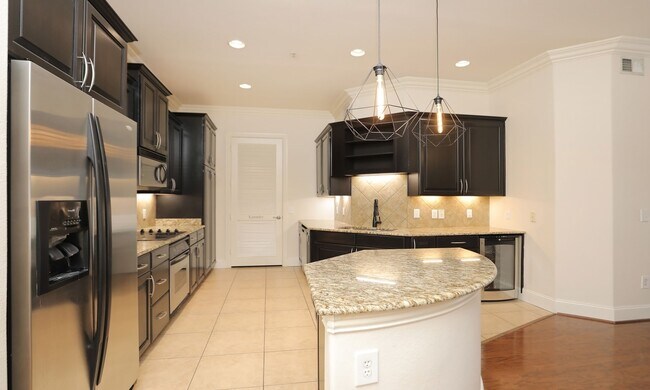 Photo - 2120 Kipling St Unit 402