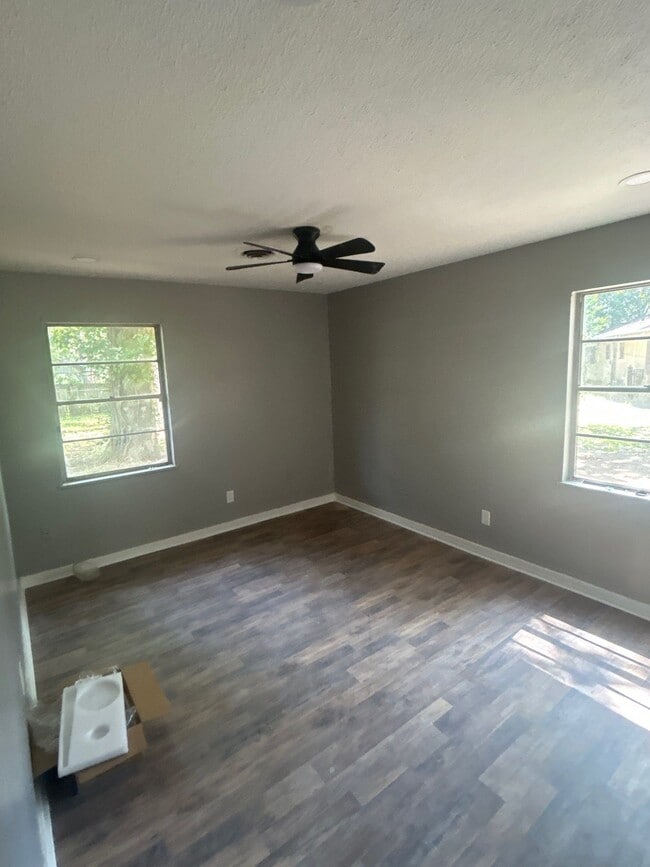 Photo - 1114 Garden Park Dr