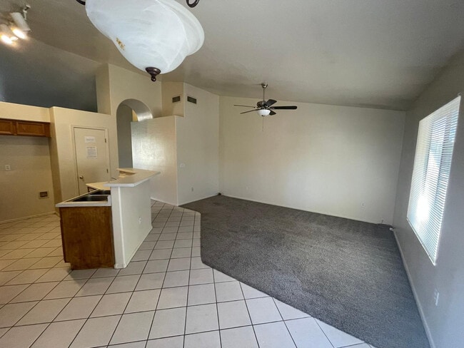 Photo - 837 E Glenmere Dr