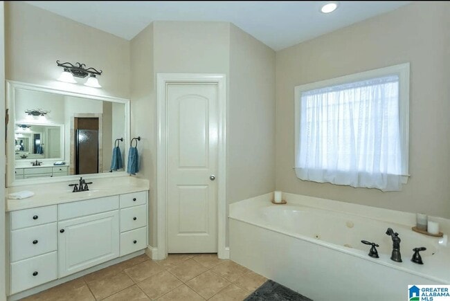 Photo - 2107 Southbridge Ct