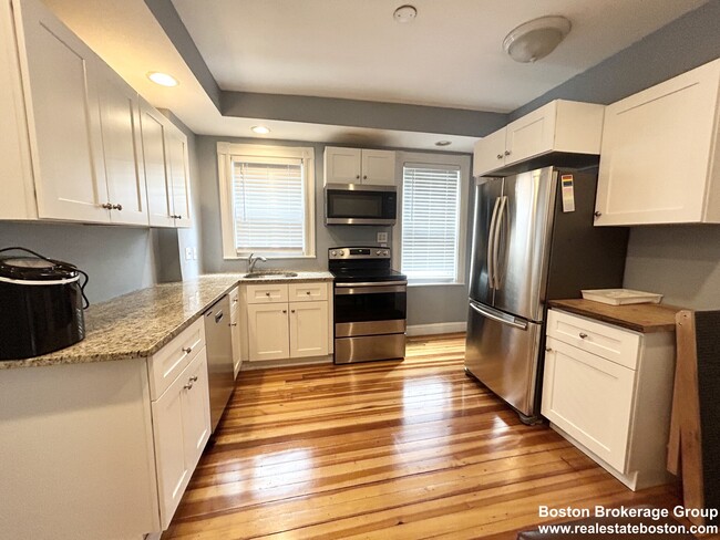 Building Photo - 20 Dawes St Unit 1 Rental