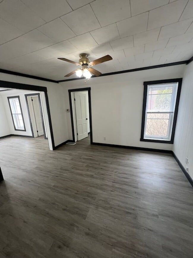 Photo - 111 N Polk St Unidad #3