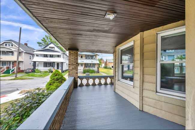 Photo - 12730 Barrington Ave Townhome