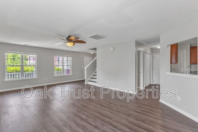 Photo - 438 Green Park Ln
