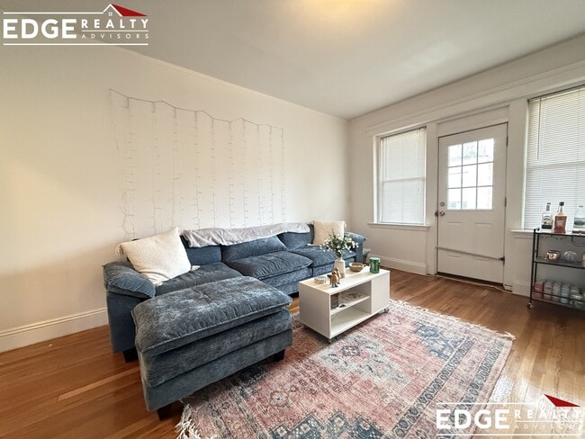 Photo - 25 Walbridge St