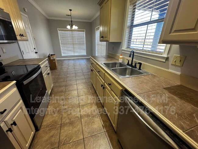 Photo - 201 Pavilion St