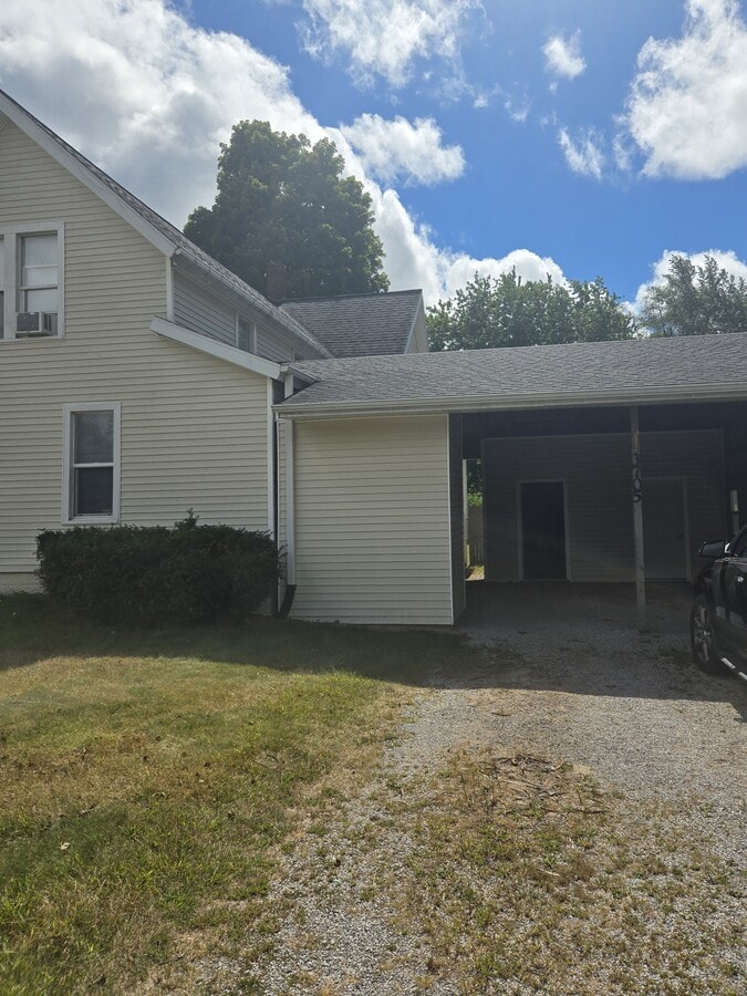 Cleveland - Cleveland Unit 3705