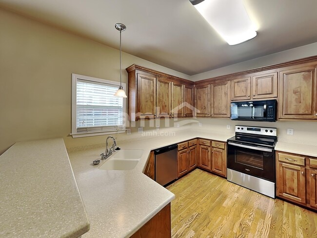 Photo - 2087 Lequire Ln