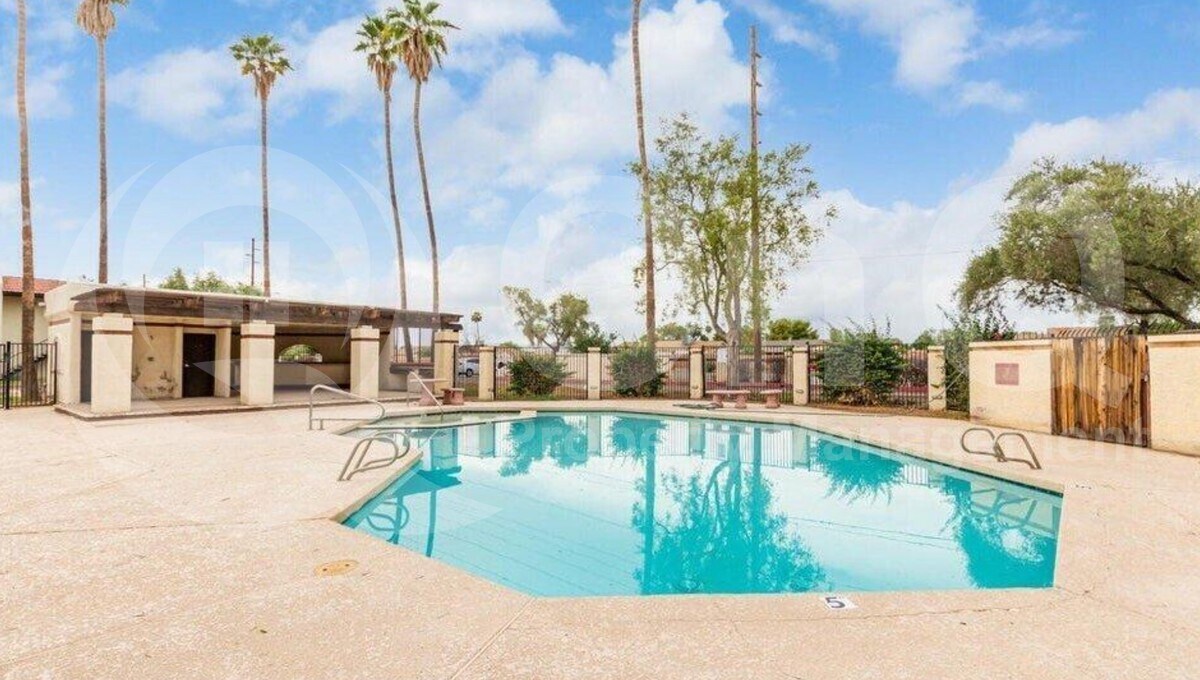 Photo - 2121 W Union Hills Dr Casa