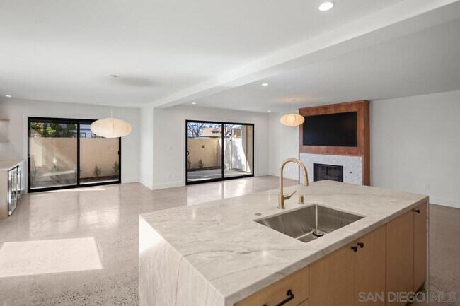 Photo - 857 F Ave