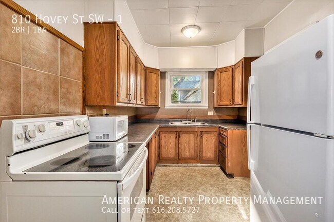Photo - 810 Hovey St SW Unit 1