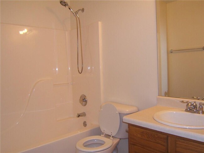 Photo - 7202 Georges Way