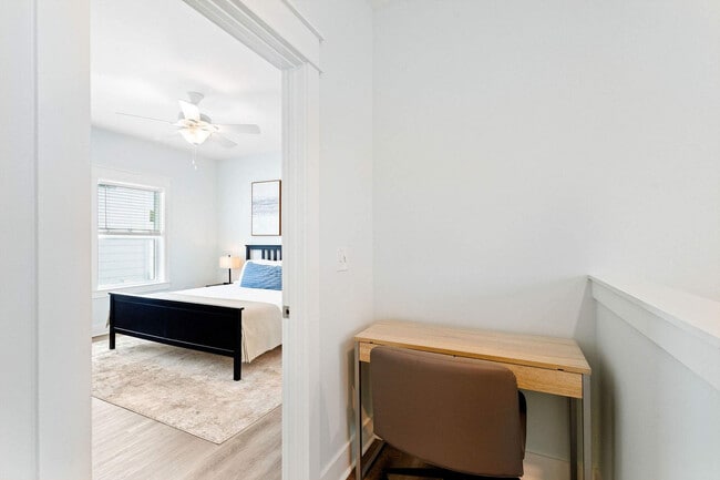 Building Photo - 29 Serene Wy Rental