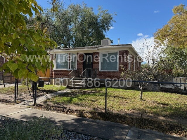 Building Photo - NO DEPOSIT option available for qualified ...