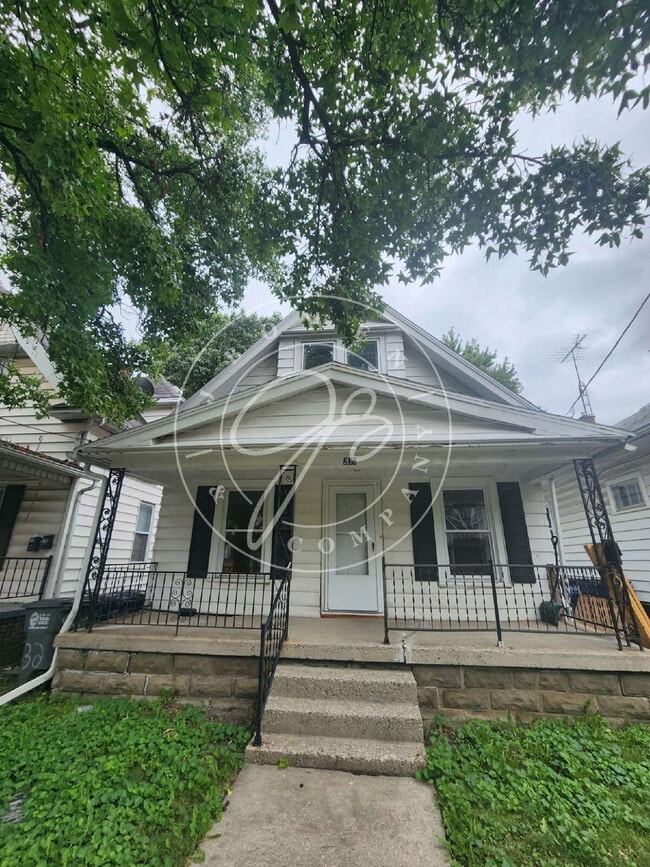 Building Photo - 3 bed 2 bath with over 1200 sq. feet Rental