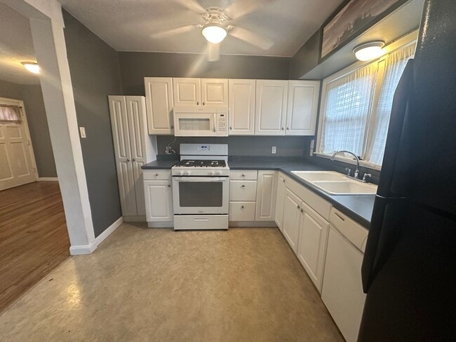 Photo - Charming 2 bedroom, 1 bath on a corner lot with large fenced backyard.