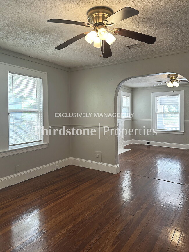 Photo - 961 Dorchester St