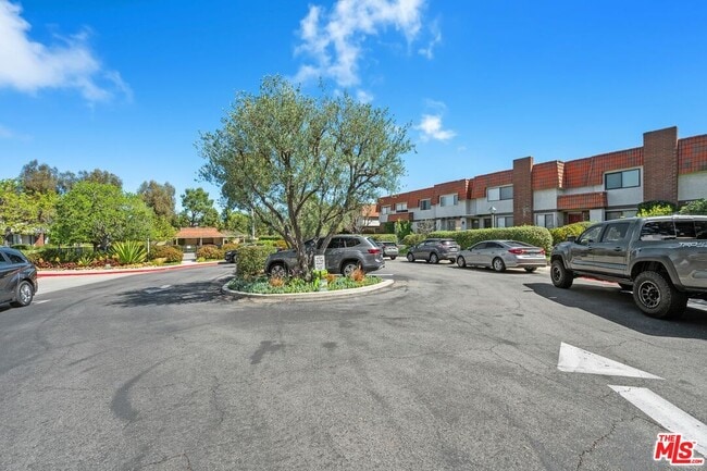 Photo - 27912 Ridgecove Ct N