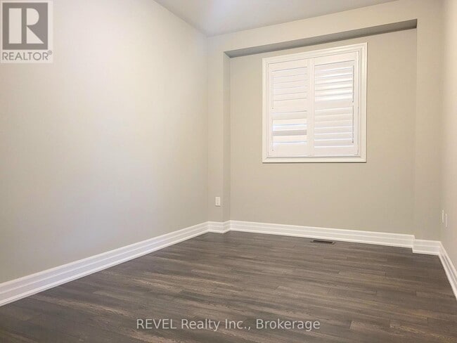 Photo - 9275 White Oak Ave