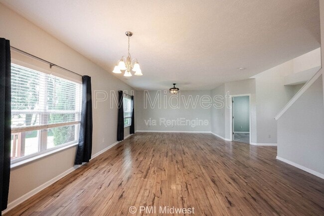 Photo - 8802 Benjamin Ln