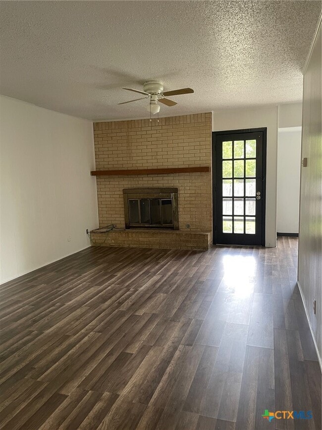 Photo - 2015 Greenbrook Pkwy