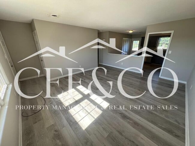 Photo - Conveniently located 2 bedroom 1 bathroom duplex now available!
