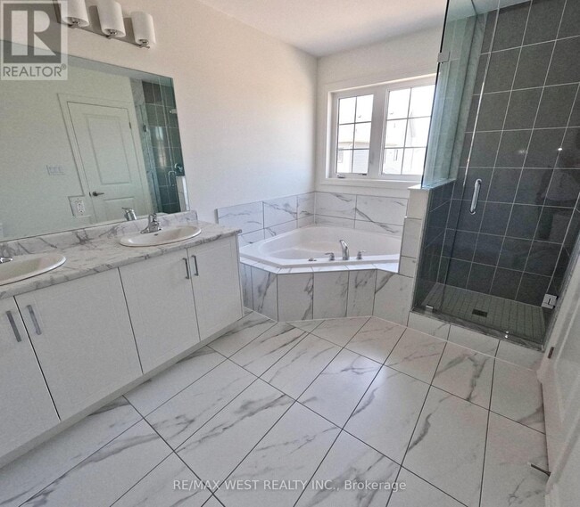 Photo - 246 Mckenzie Dr