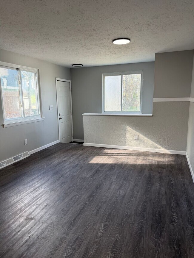 Photo - 3 Bedroom NE Canton House for rent