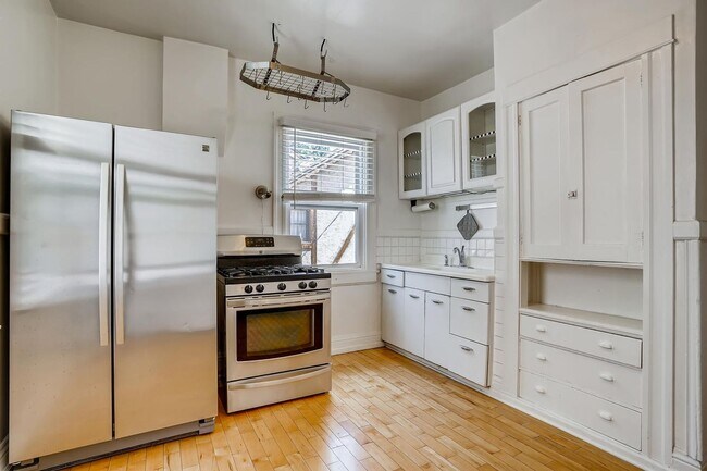 Photo - Charming 2 Bedroom in Cherry Creek- NEW AC UNIT! Fenced back space!