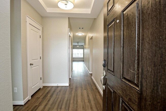 Photo - 201 Pearland St