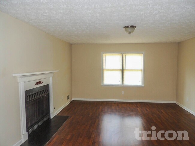 Photo - 1102 Plantation Dr SE