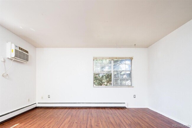 3300 S Clarkson St Unit 201