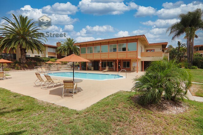 Photo - 6812 Hyde Park Dr