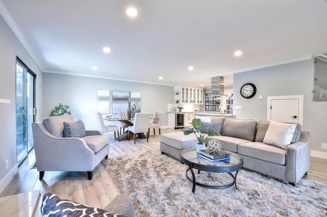 Photo - 494 Lassen St