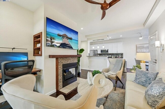 Building Photo - 7020 Stagecoach Rd