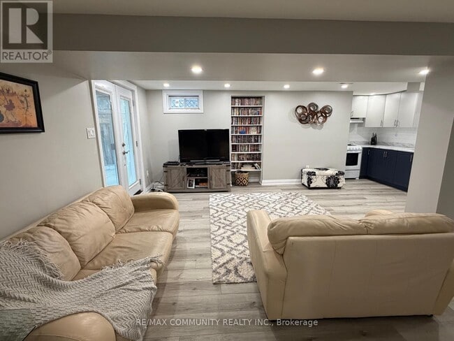 Photo - 24 Mayflower St