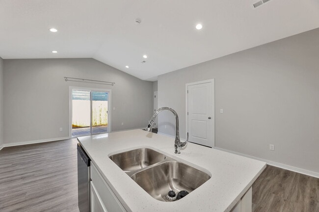 Photo - 13432 Haskell Ct