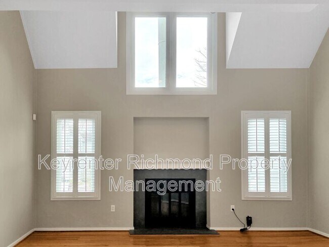 Photo - 8139 Greystone E Cir