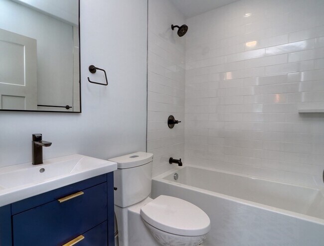 Photo - 74 Brooks St Unit 3