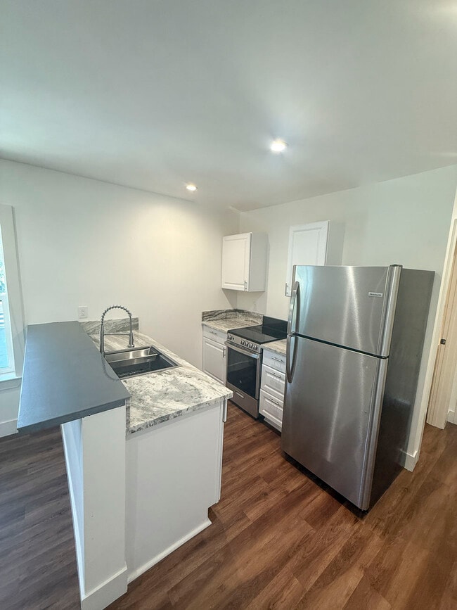 Photo - 780 Forest St Unit A