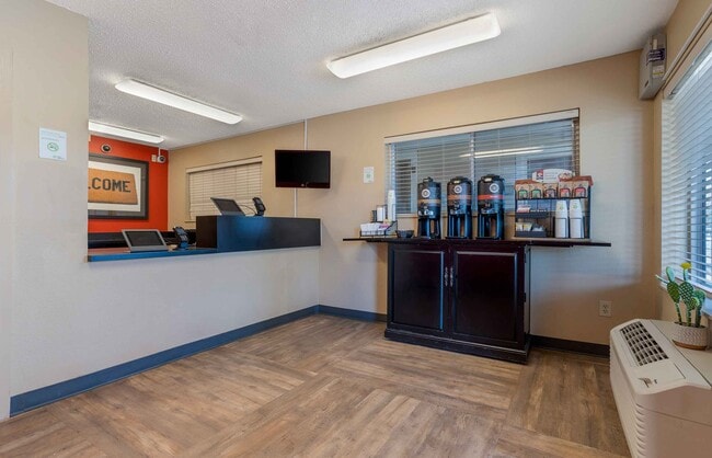Furnished Studio-Houston - The Woodlands